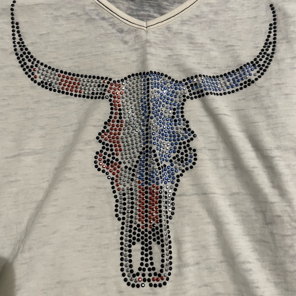 Cowgirl Tuff White Bull Skull Tee - Picture 2 of 4